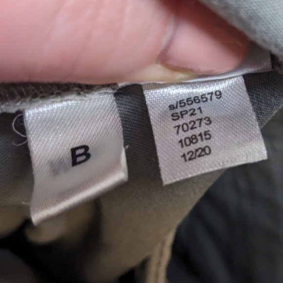 NWOT LOFT Olive Green Washed Twill Shorts Size 4 🌿 - Picture 13 of 16